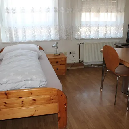 - Gaststaette Alt 3*